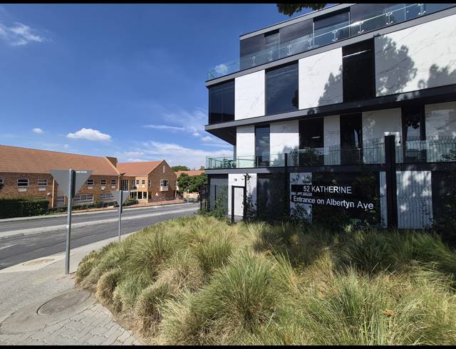 1,600M² OFFICE TO LET IN SANDTON CENTRAL